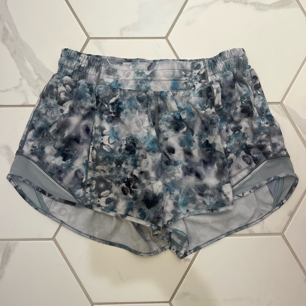 Lululemon Hotty Hot Shorts